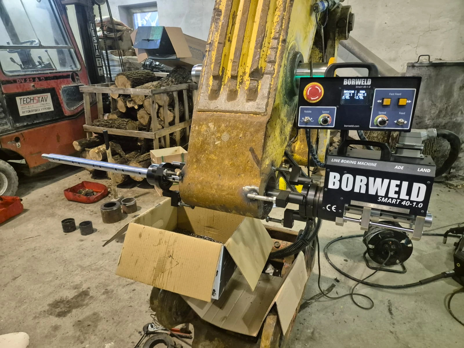 You are currently viewing Roztaczanie otworów – precyzyjna regeneracja otworów z wykorzystaniem wytaczarek mobilnych Borweld Smart